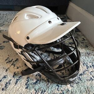 Boys’ XXS Cascade lacrosse helmet- used